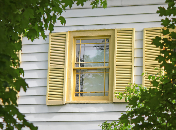 wood-vs-vinyl-windows