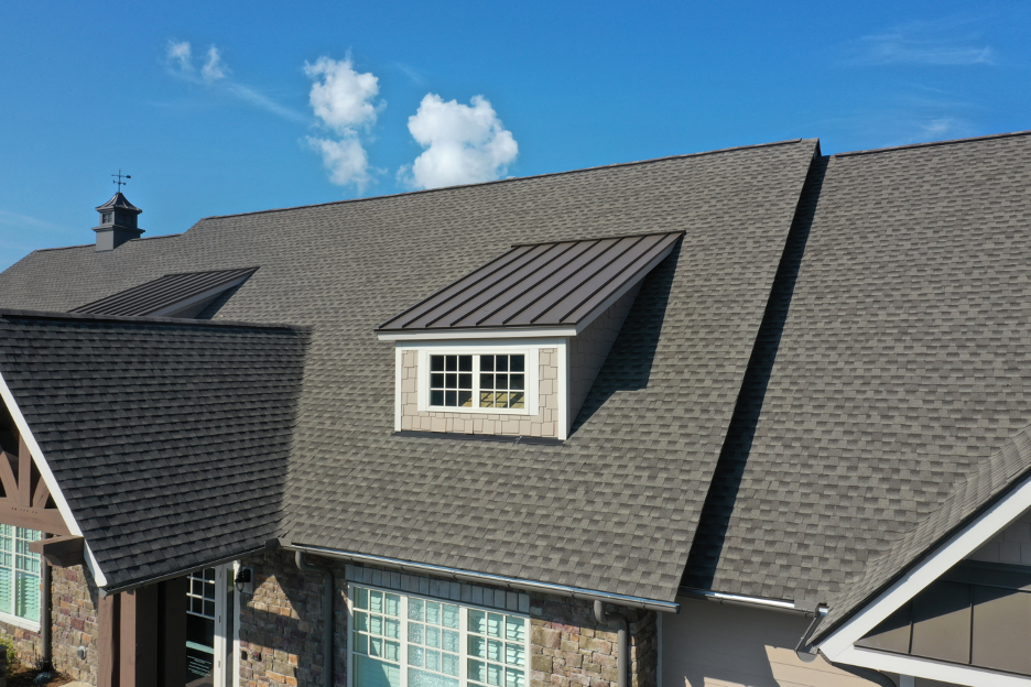 Residential roofing contractor in Glenview Illinois